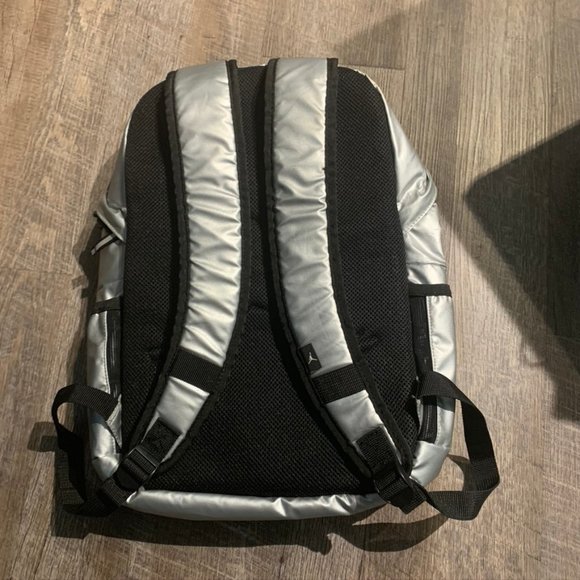 Nike Air Jordan Backpack Laptop Bookbag Metal Silv - Picture 3 of 7